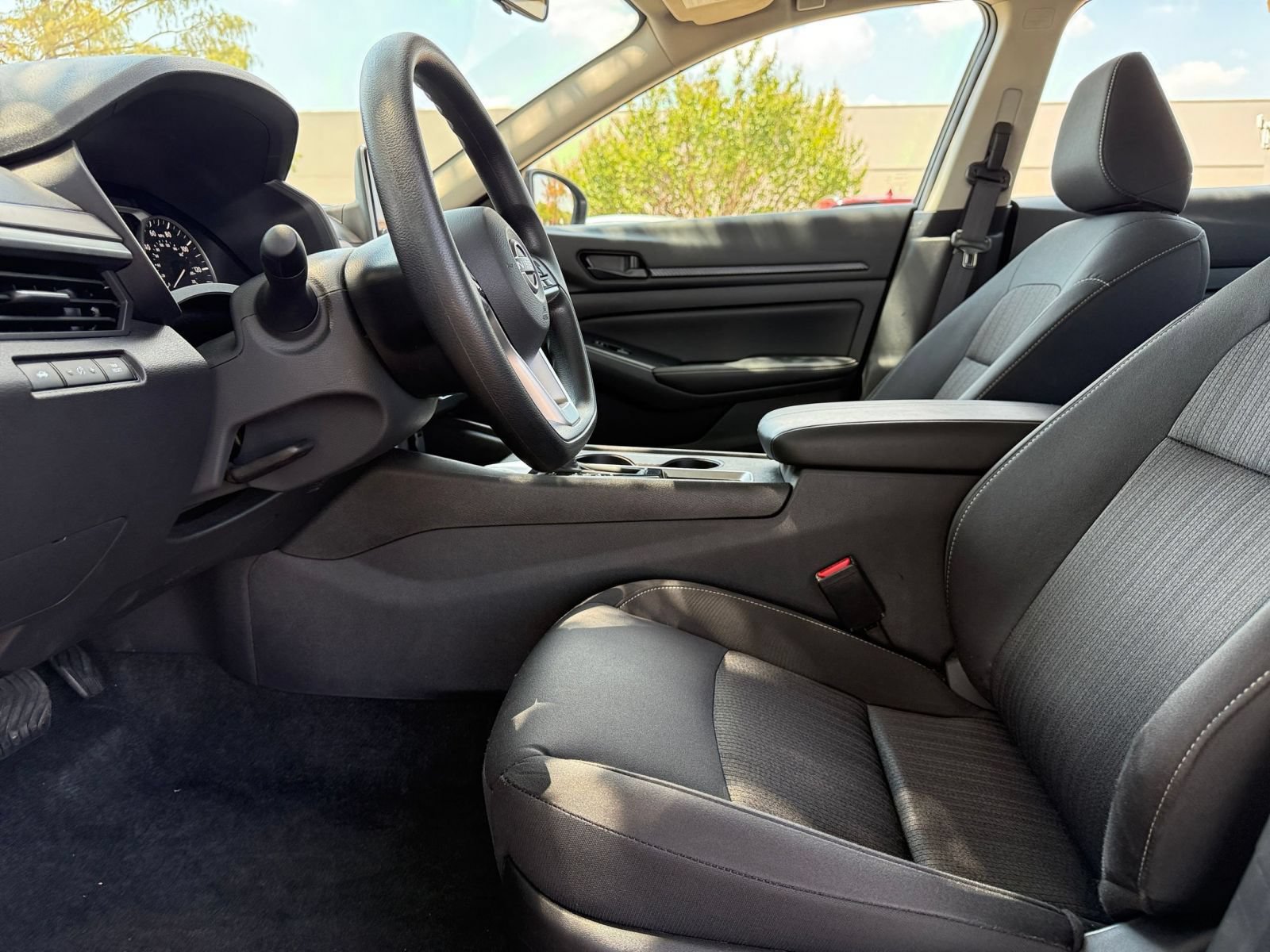 Used 2026 Nissan Altima 2.5 SV FWD image 26