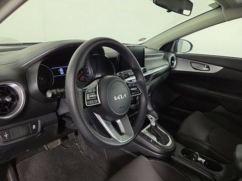 Certified 2022 Kia Forte LXS FWD image 13