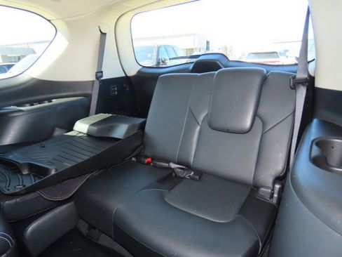 Used 2017 INFINITI QX80 w/ Deluxe Technology Package image 20