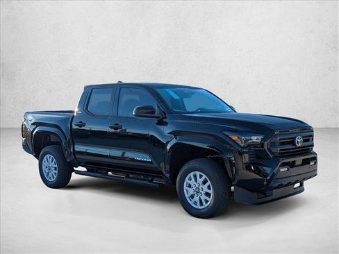 Certified 2025 Toyota Tacoma SR5 AWD/4WD image 6