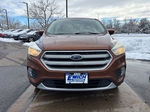 Used 2017 Ford Escape SE image 8