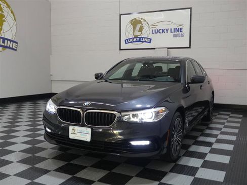 Used 2018 BMW 530i xDrive image 4