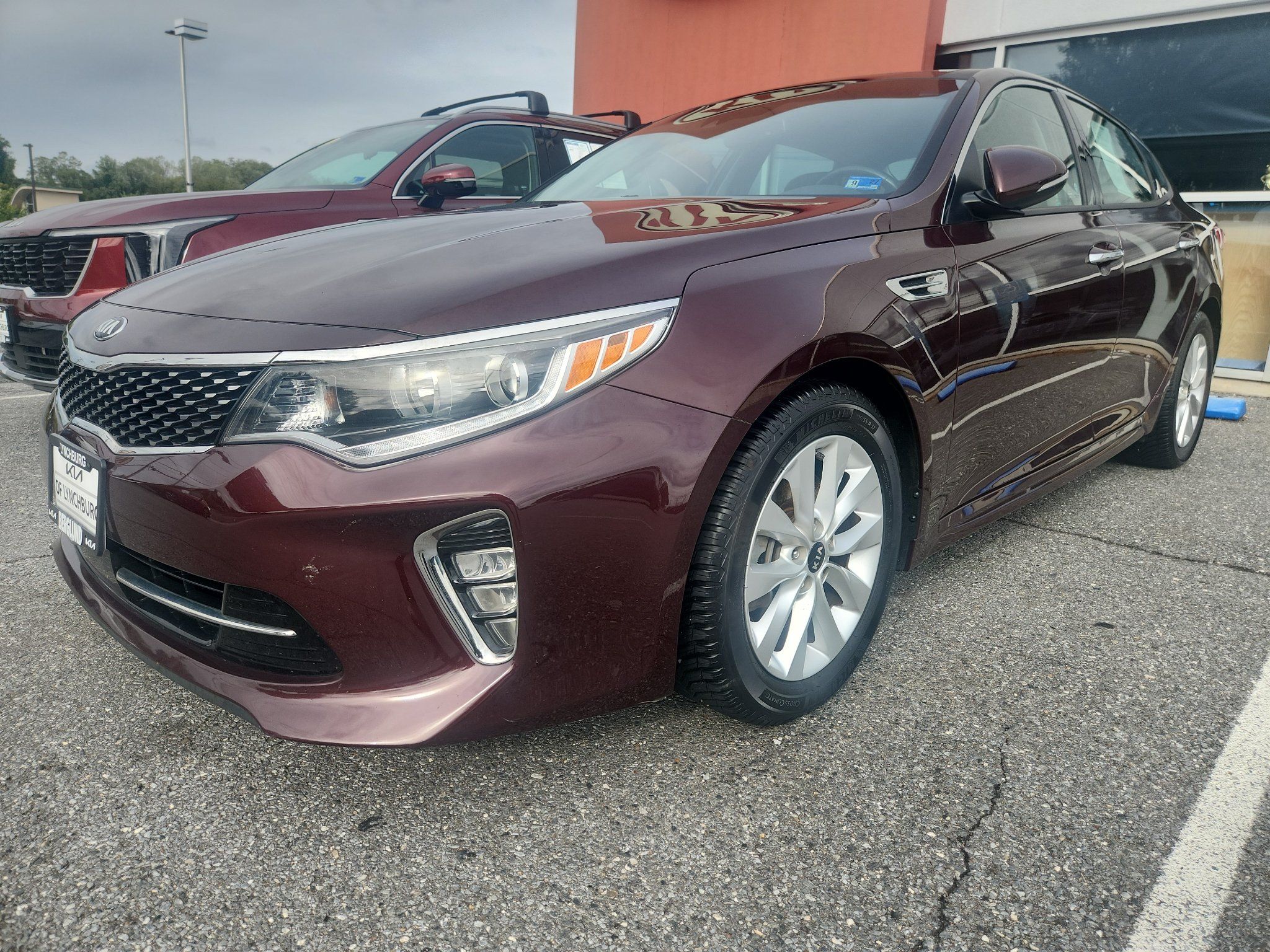 Used 2018 Kia Optima EX w/ Technology Package FWD image 2