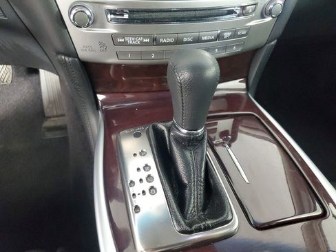 Used 2019 INFINITI Q70 Luxe w/ Proactive Package image 17