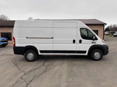 Used 2022 RAM ProMaster 2500 FWD image 4