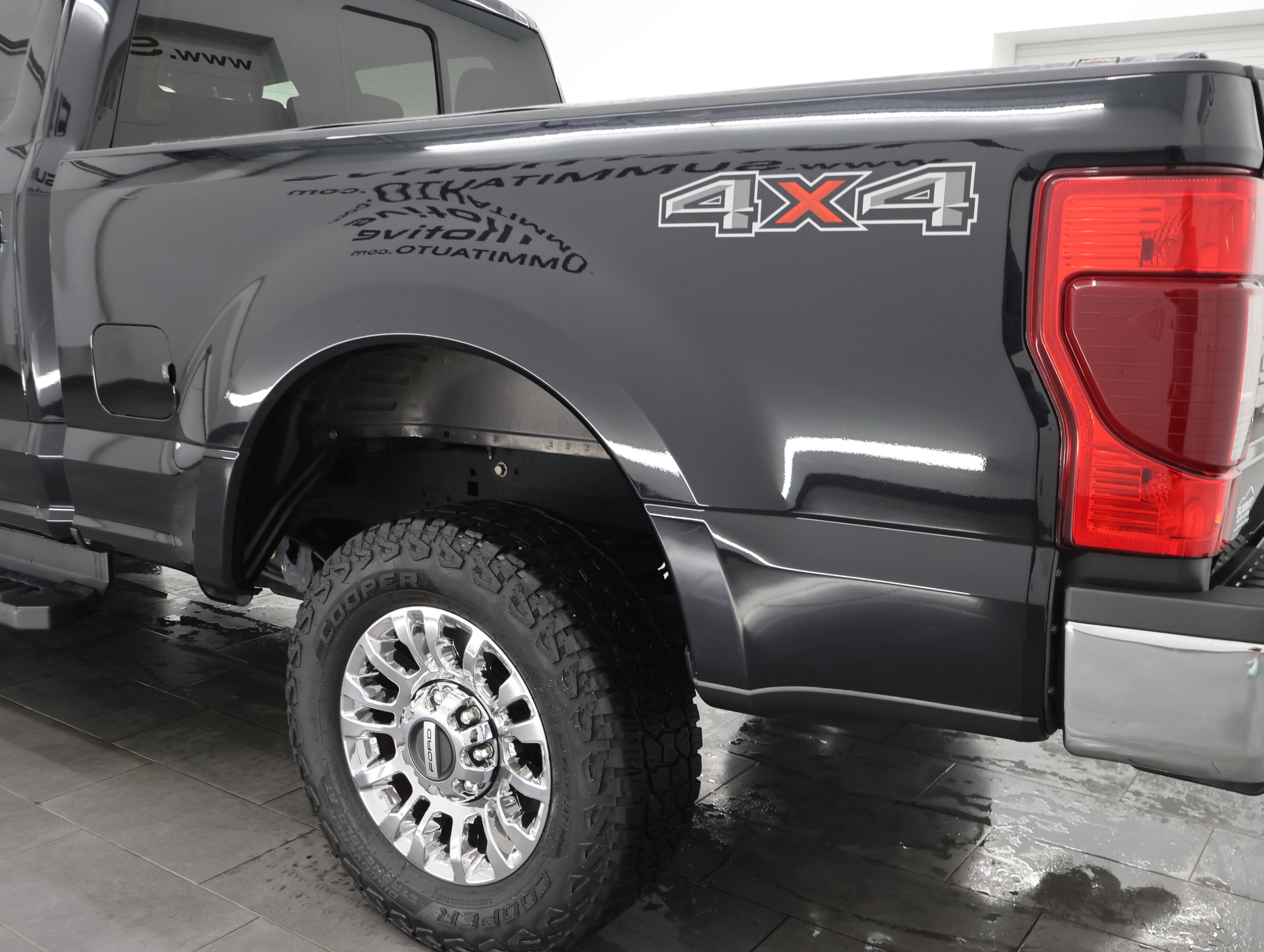 Used 2021 Ford F250 XLT w/ XLT Premium Package AWD/4WD image 29