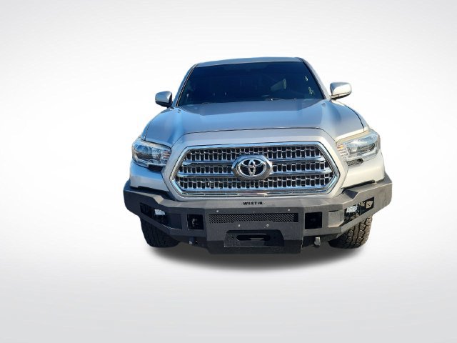 Used 2017 Toyota Tacoma TRD Off-Road AWD/4WD image 9