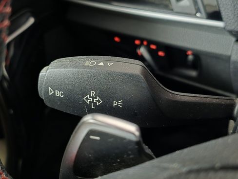 Used 2017 BMW 230i xDrive Convertible image 32