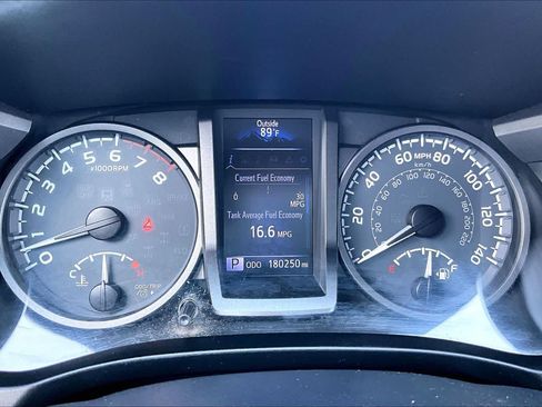 Used 2017 Toyota Tacoma TRD Sport w/ Premium & Technology Package AWD/4WD image 23