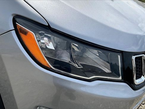 Used 2020 Jeep Compass Limited image 28