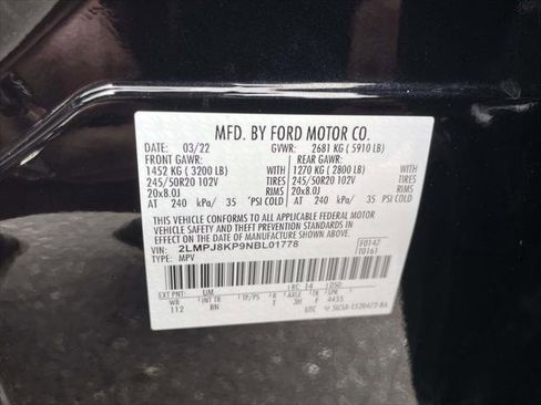 Used 2022 Lincoln Nautilus Reserve w/ Equipment Group 201A image 10