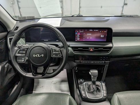 Certified 2024 Kia Seltos SX w/ SX Sunroof Package AWD/4WD image 18