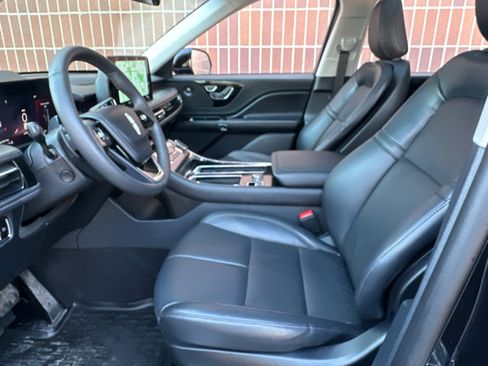 Used 2025 Lincoln Aviator AWD w/ Equipment Group 101A image 26
