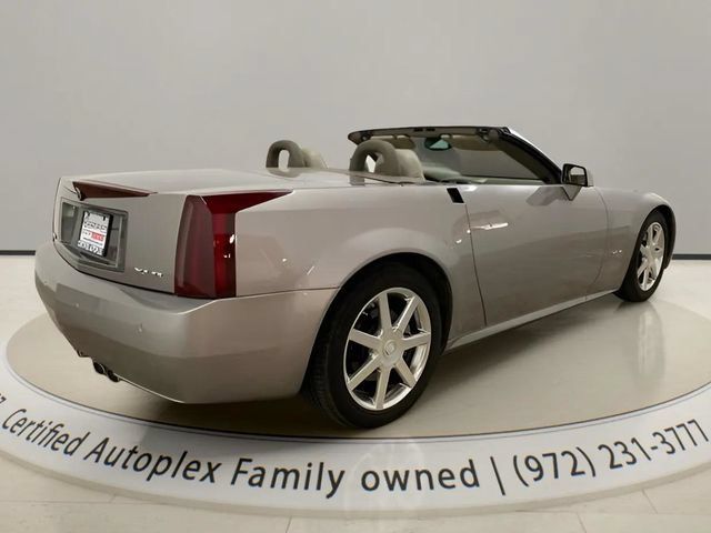 Used 2005 Cadillac XLR RWD image 9
