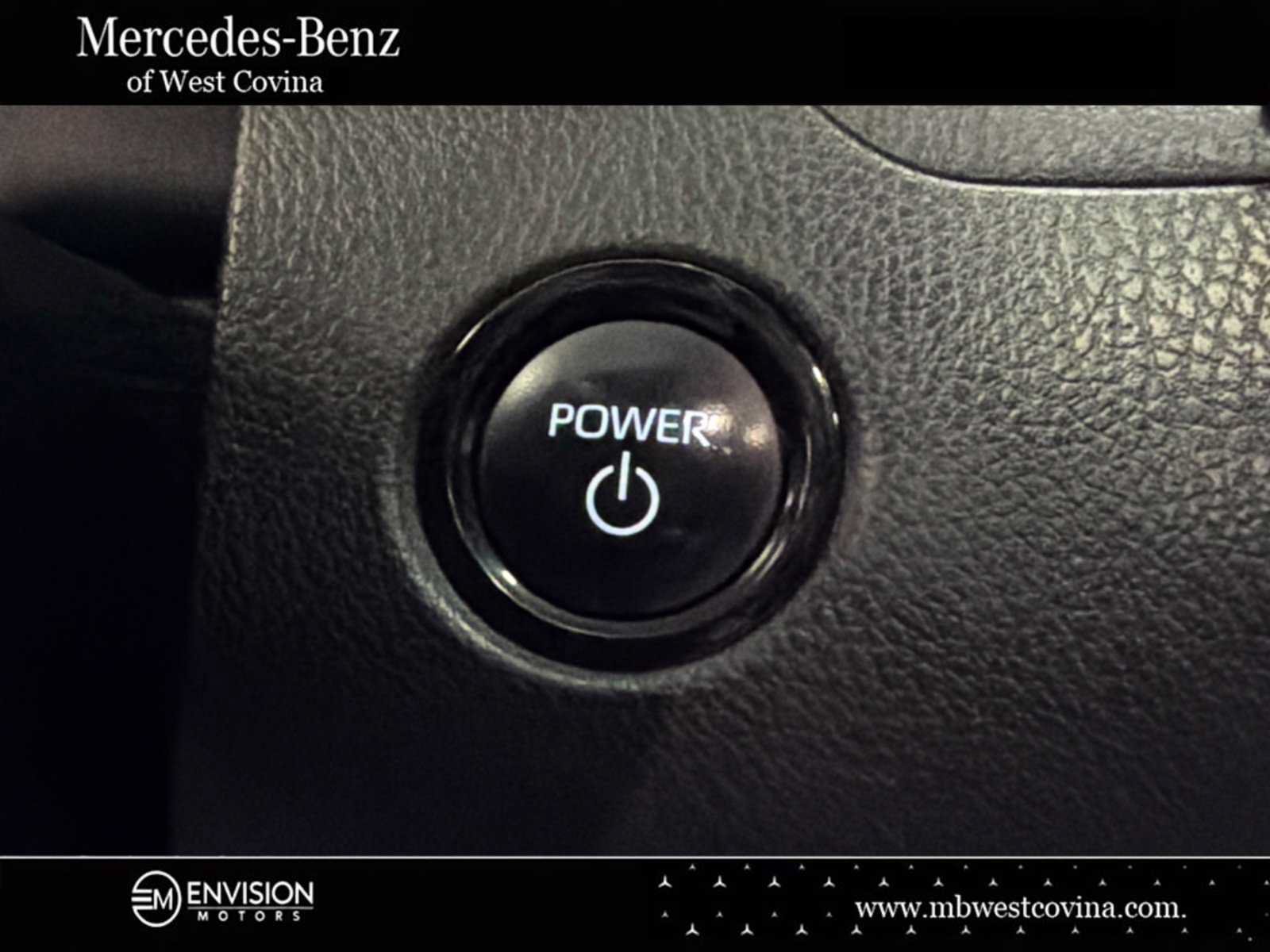 Used 2025 Toyota Camry SE FWD image 30