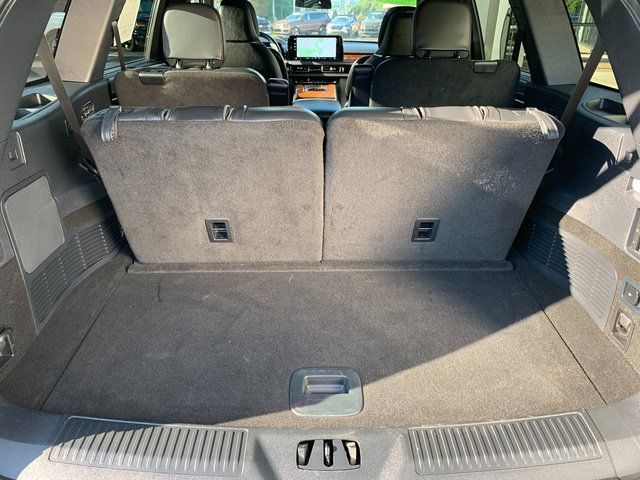 Certified 2025 Lincoln Aviator Black Label AWD/4WD image 5