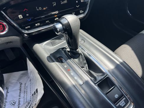 Used 2022 Honda HR-V EX image 26