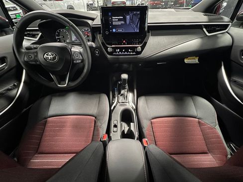 New 2025 Toyota Corolla SE image 18