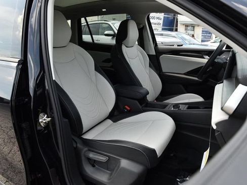 New 2026 Volkswagen Tiguan SE AWD/4WD image 20