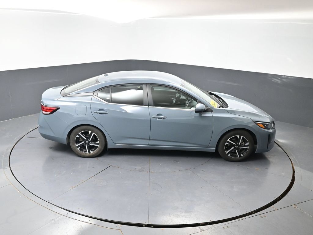 Used 2024 Nissan Sentra SV FWD image 40