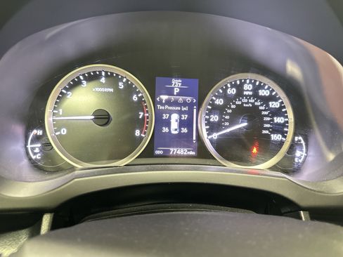 Used 2016 Lexus IS 300 AWD w/ Premium Package image 21