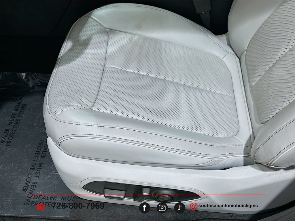 Used 2022 Jeep Grand Cherokee Overland RWD image 21