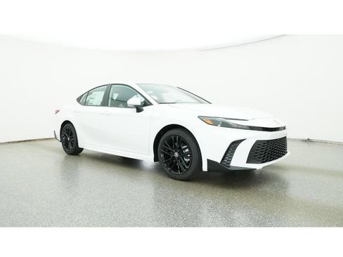 New 2026 Toyota Camry SE image 29