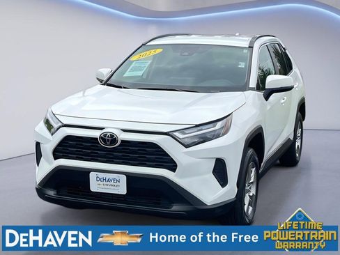 Used 2025 Toyota RAV4 XLE AWD/4WD image 1