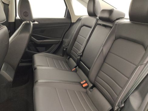 Used 2023 Volkswagen Jetta SE w/ Panoramic Sunroof Package FWD image 18