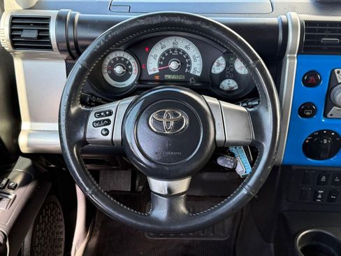 Used 2007 Toyota FJ Cruiser 4WD image 16
