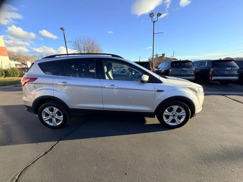 Used 2014 Ford Escape SE w/ Equipment Group 201A image 3