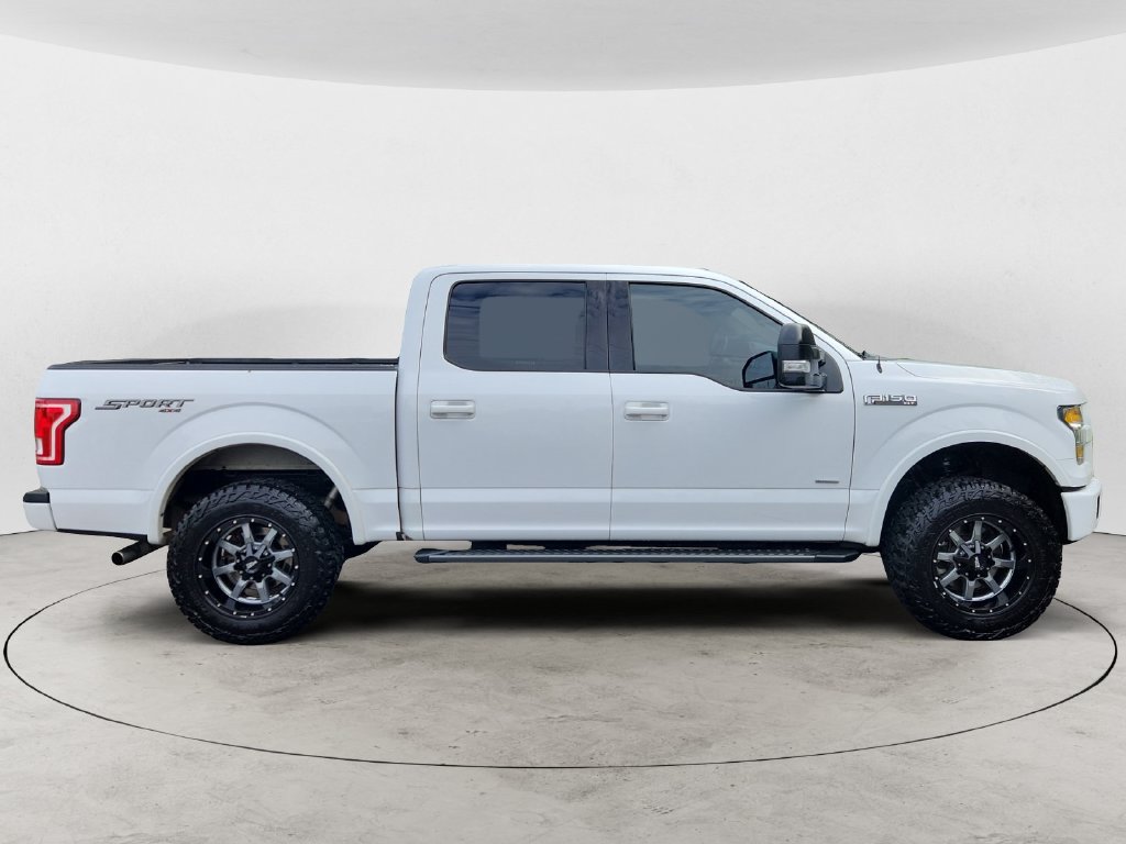 Used 2016 Ford F150 XLT w/ Equipment Group 302A Luxury AWD/4WD image 4