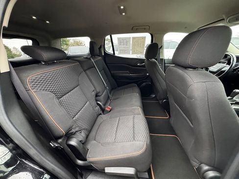 Used 2017 GMC Acadia SLE w/ Driver Alert Package I AWD/4WD image 32