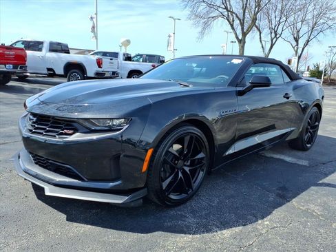 Used 2024 Chevrolet Camaro LT RWD image 3