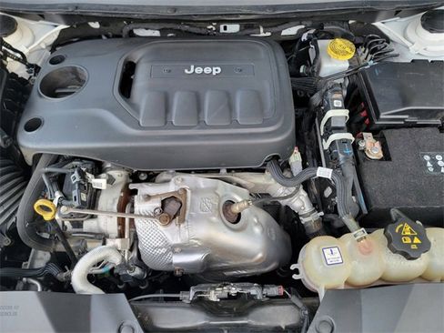 Certified 2020 Jeep Cherokee Limited image 40