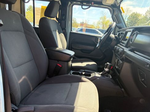 Used 2023 Jeep Gladiator Sport AWD/4WD image 27