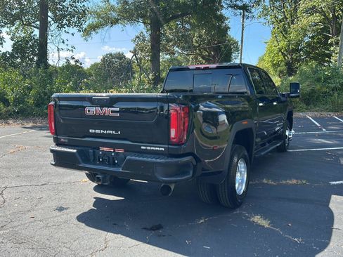 Certified 2022 GMC Sierra 3500 Denali w/ Technology Package AWD/4WD image 6