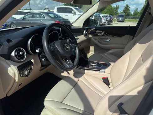 Used 2017 Mercedes-Benz GLC 300 image 9