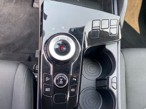 Used 2023 Kia Sportage LX image 13