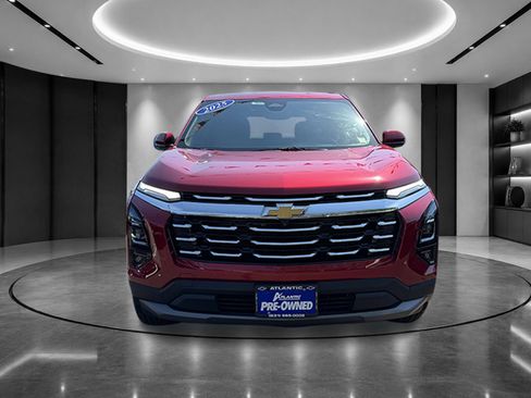 Certified 2025 Chevrolet Equinox LT w/ Safety and Technology Package AWD/4WD image 3