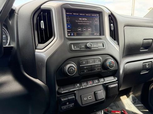 Used 2022 Chevrolet Silverado 2500 Custom w/ Gooseneck/5TH Wheel Package AWD/4WD image 25