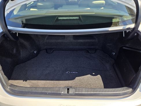 Used 2017 Lexus ES 300h w/ Navigation System Package FWD image 27