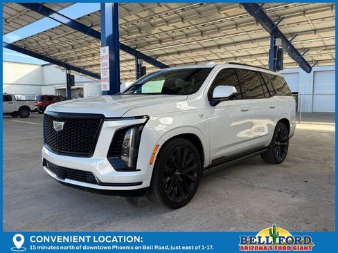 Used 2025 Cadillac Escalade Sport Platinum w/ LPO, ONYX Package image 2