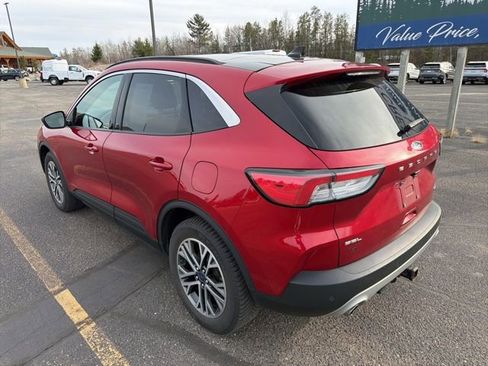 Used 2020 Ford Escape SEL image 3