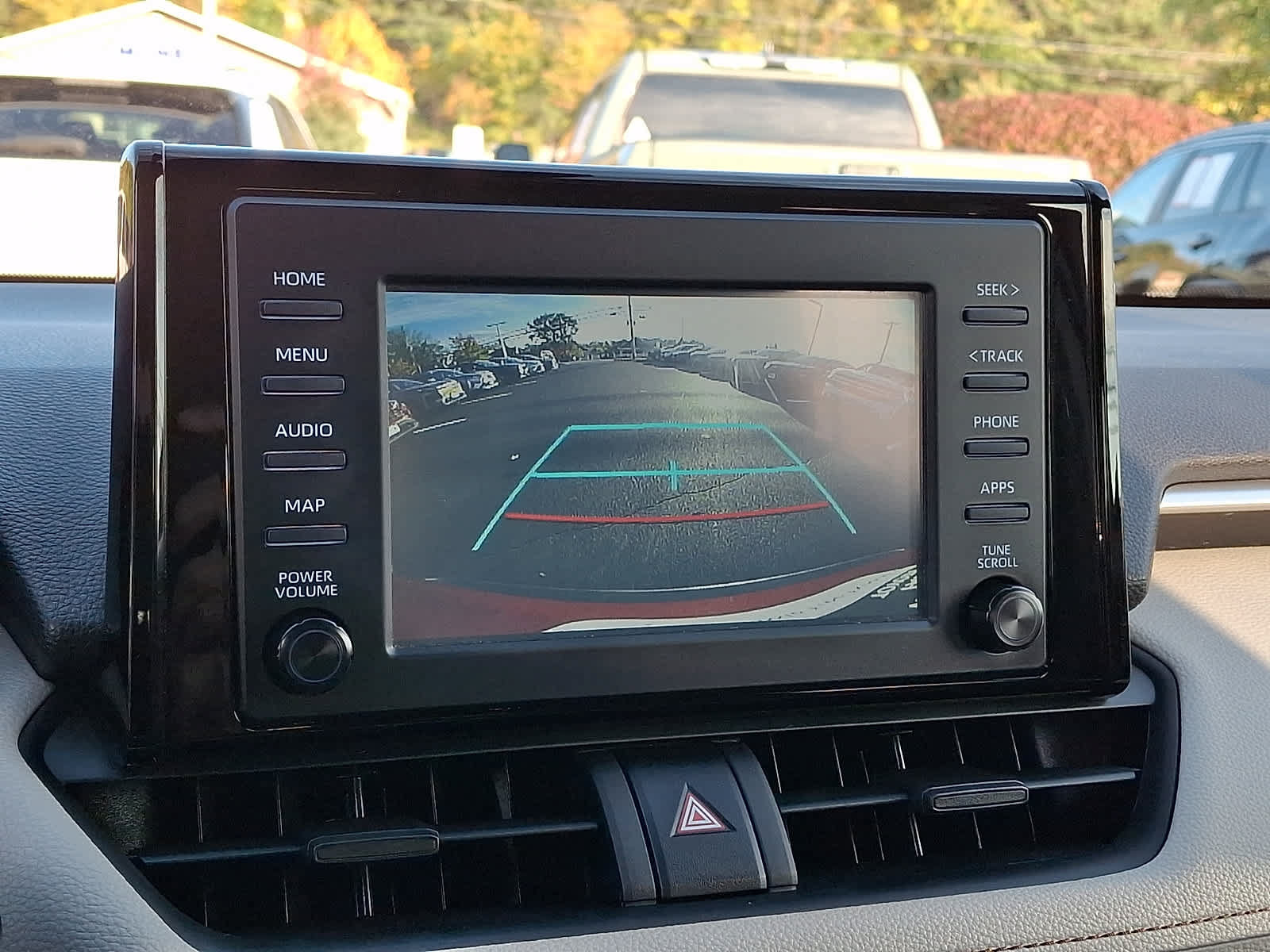 Used 2019 Toyota RAV4 XLE w/ Convenience Package FWD image 21