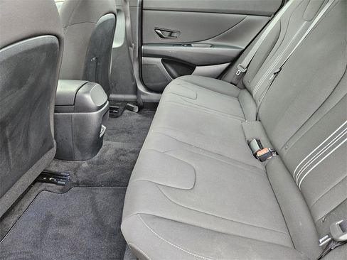 Certified 2025 Hyundai Elantra Sport image 20