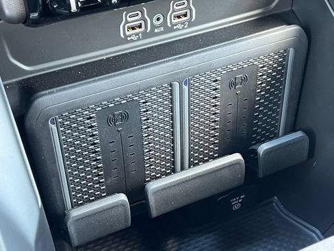 Used 2025 RAM 2500 Laramie AWD/4WD image 39