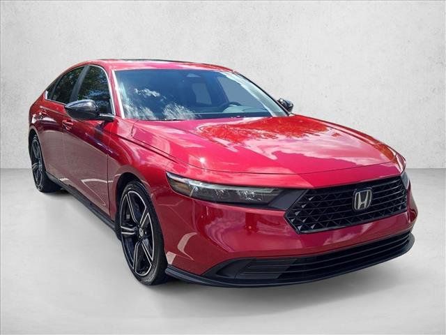 Used 2024 Honda Accord Sport image 3