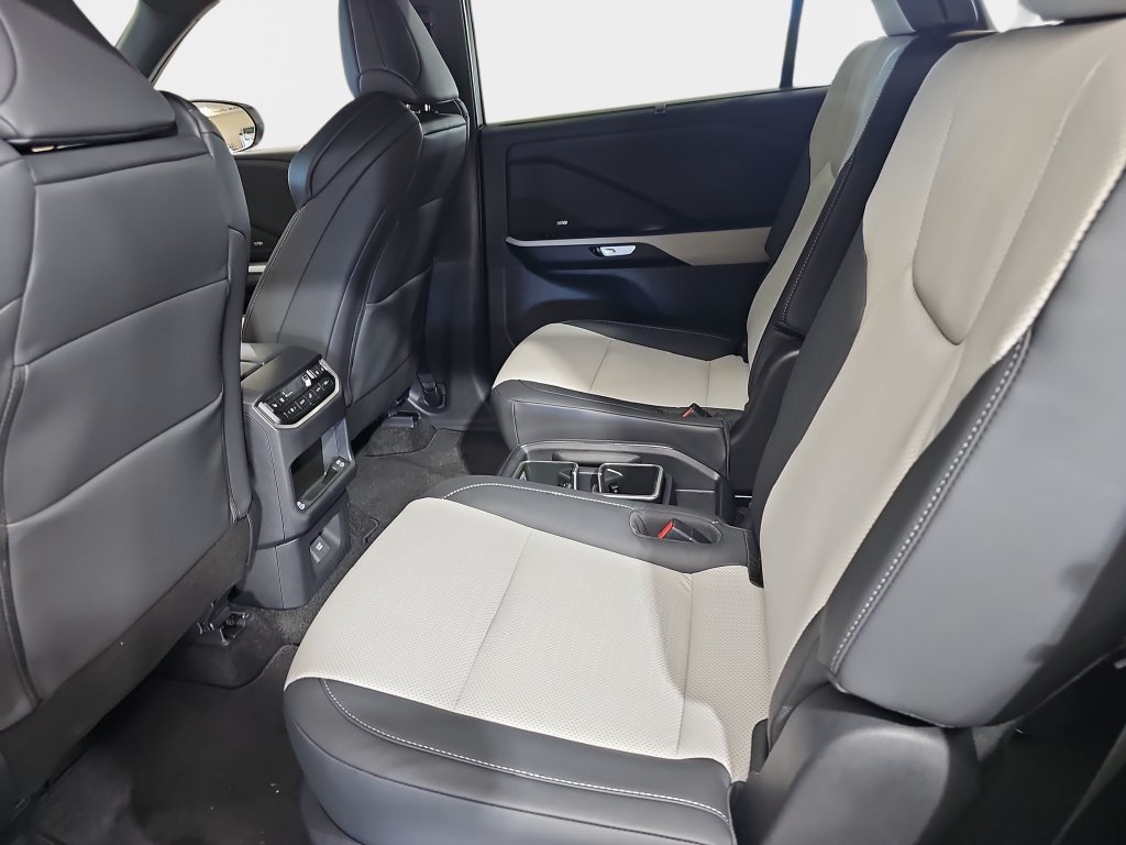 New 2026 Lexus TX 500h AWD image 14