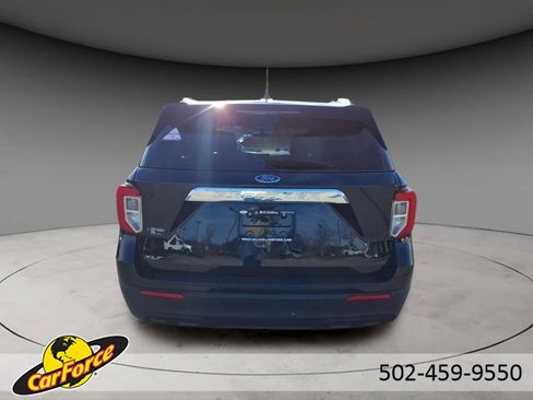 Used 2022 Ford Explorer XLT image 7